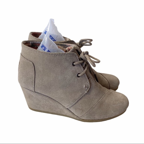 TOMS Taupe Suede Desert Wedge Booties, Size 7 - Picture 6 of 16